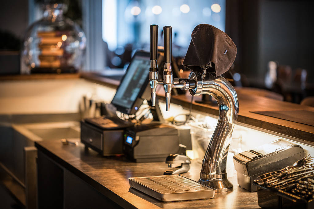 beer tap system for restaurant